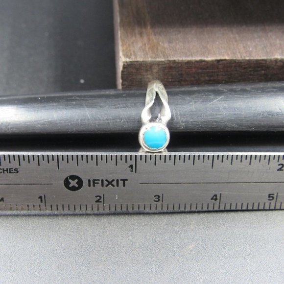 Size 4.5 Sterling Silver Blue Stone Simple Band Ring Vintage - Picture 7 of 8